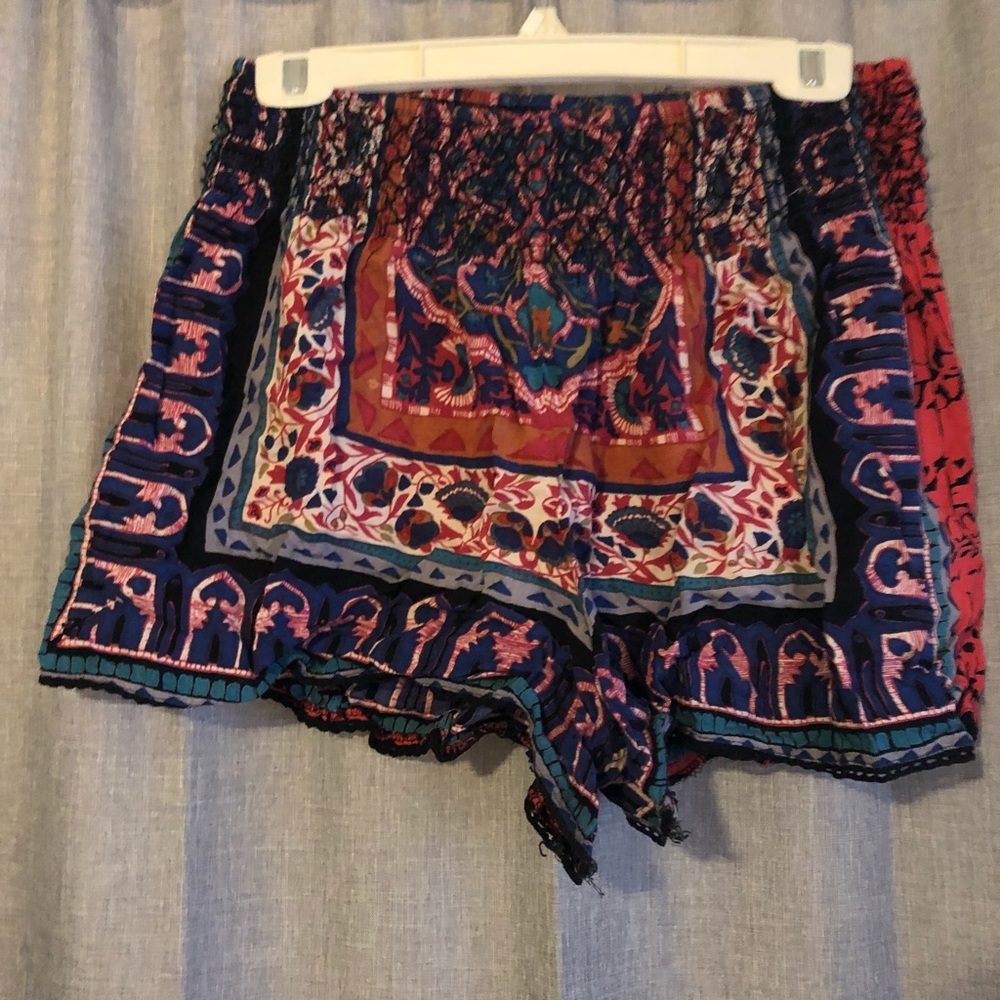 Patterned shorts - Picture 2 of 2
